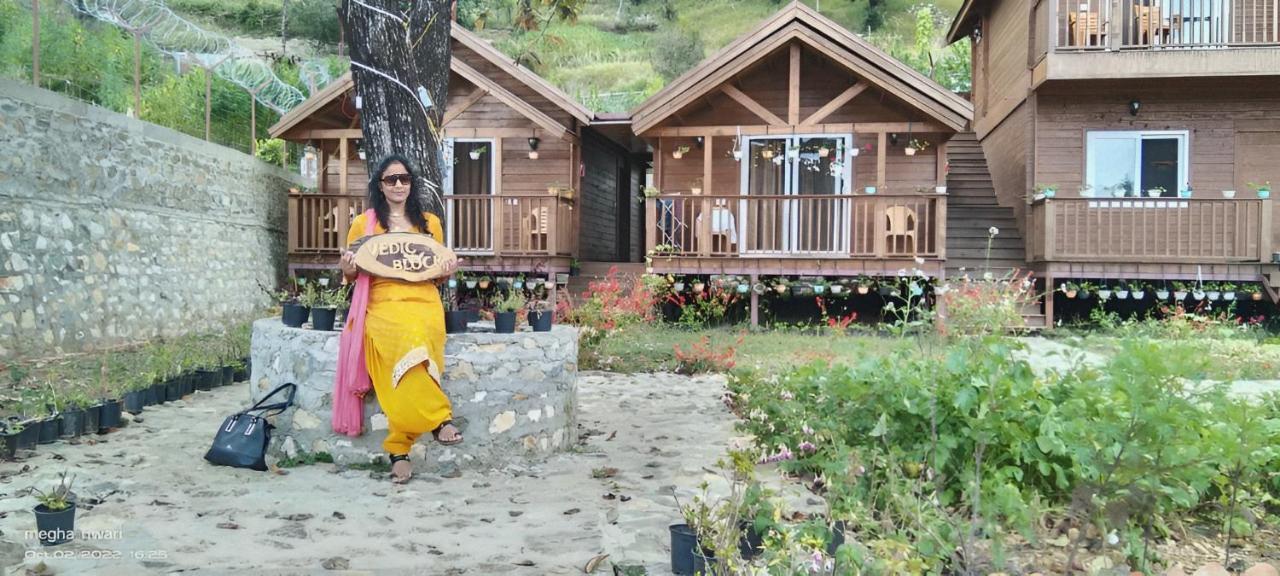 Vanprastha Resorts Dwarahat Exterior foto