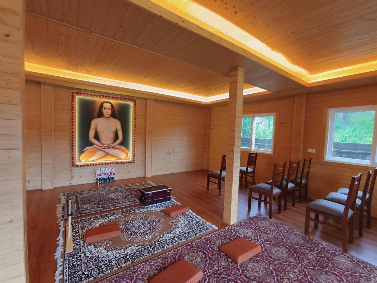 Vanprastha Resorts Dwarahat Exterior foto