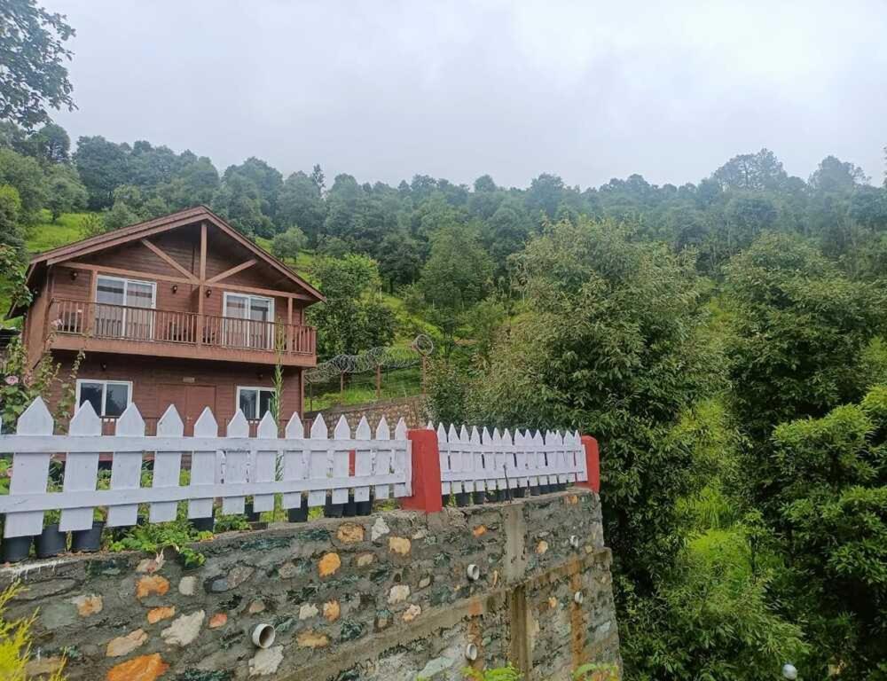 Vanprastha Resorts Dwarahat Exterior foto