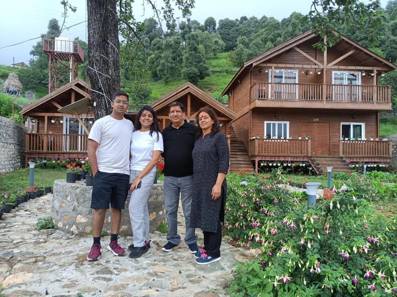 Vanprastha Resorts Dwarahat Exterior foto
